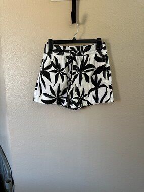 Free Assembly XS Black/White Tropical Print Cotton Shorts With Elastic Waist